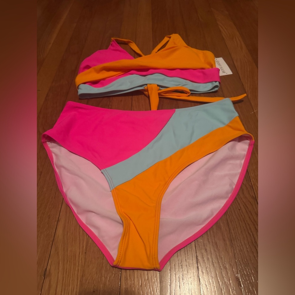 Colorful Bikini Set with Pink and Orange Accents Size XL